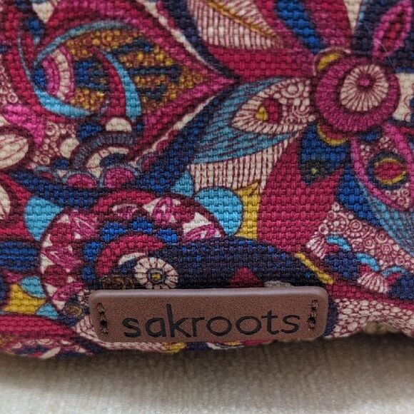 Sakroots Ryder Crochet Canvas Crescent Crossbody Shoulder Bag Boho Scandi Girl - Picture 3 of 13